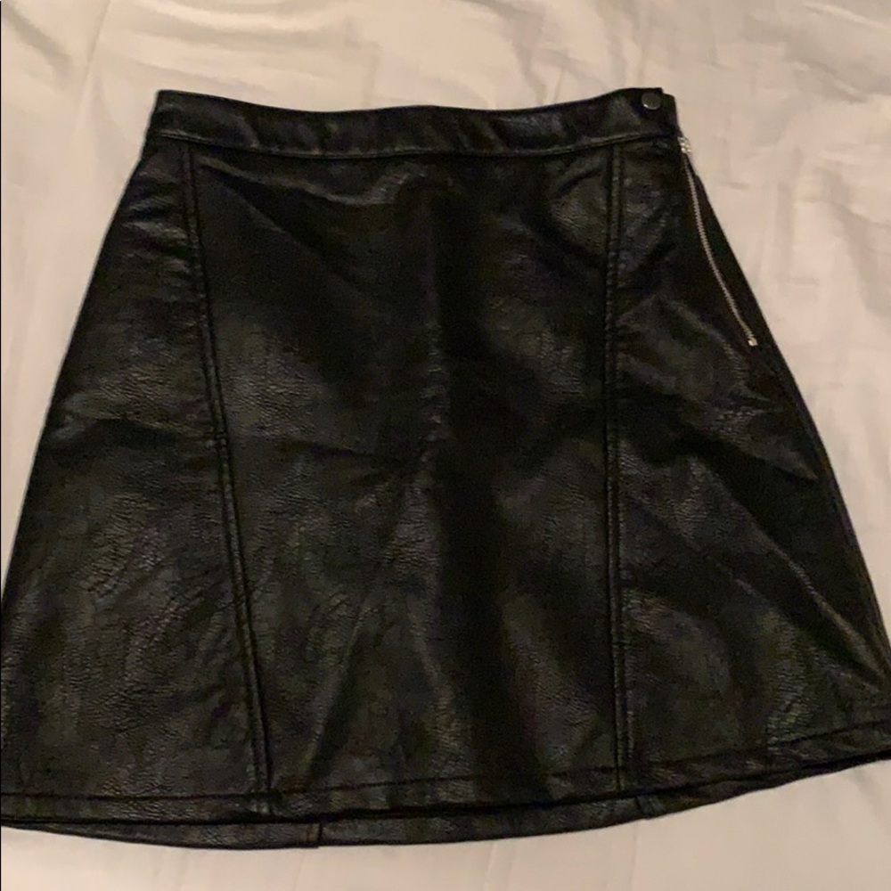 Zara Black Mini Faux Leather Skirt
